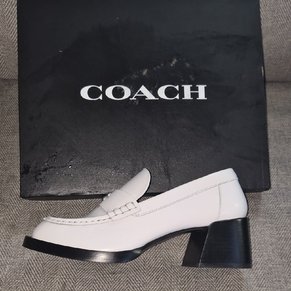 Coach Shoes - Coach White Leather Block Heel Loafers with Black Heel Womens Sz7. Narrow
